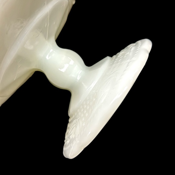 Vintage EO Brody milk glass pedestal Trifle/ dessert compote USA - Picture 5 of 7